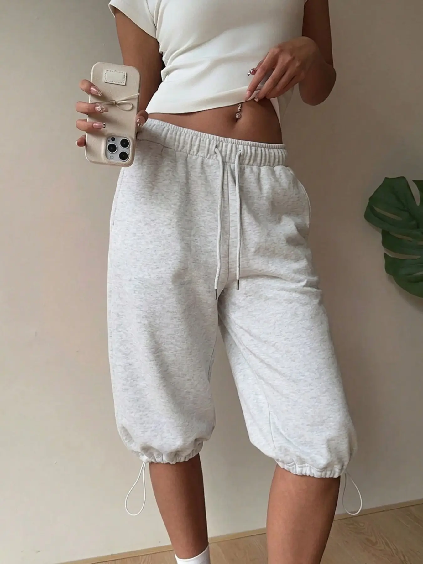 Women Light Grey Capri Knitted Sweatpants Drawstring Cuffed Cropped Joggers High Waist Casual Cropped Trousers