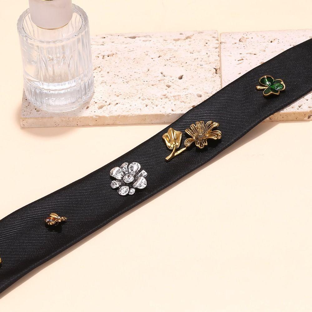 Korean Flower Tie Black Bee Rhinestone Necktie Insect Academic Style Decoration Shirt Tie JK Uniform Decoration