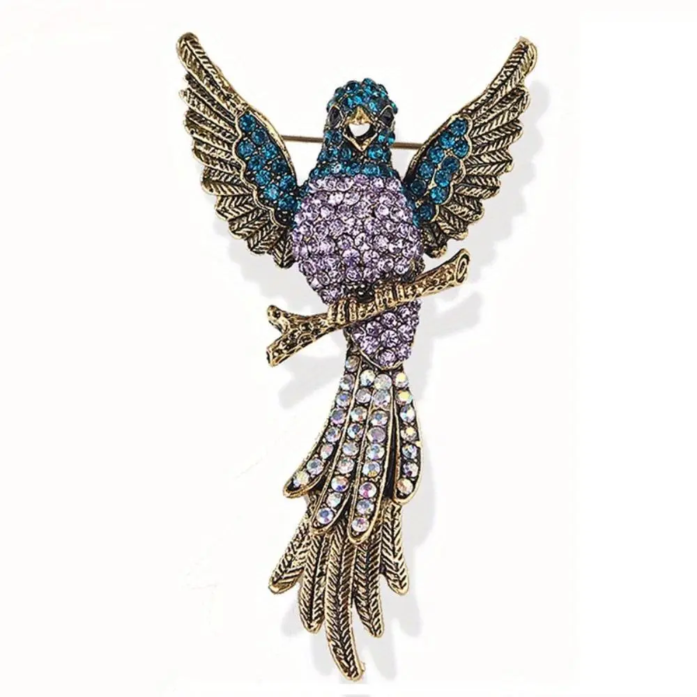 New Retro Colored Full Rhinestone Eagle Brooch for Men and Women's Fashion Cartoon Bird Animal Pin Coat Accessories