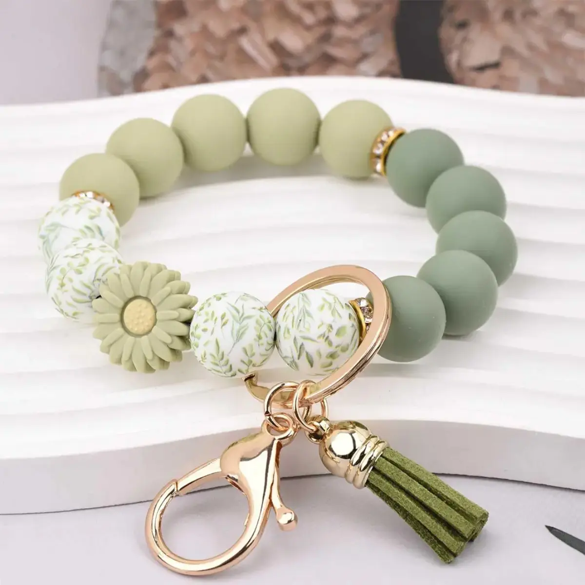 Key Fob with Beads and Floral Charm Tassel summer Keychain for Women ,Creative, Cute and Practical Gifts, Hanging Charm for Bag, Backpack,Phone, Car Keychains, Perfect Daily Gift for Women,  Jewelry Design Keychain, Trendy all-match Birthday Gift