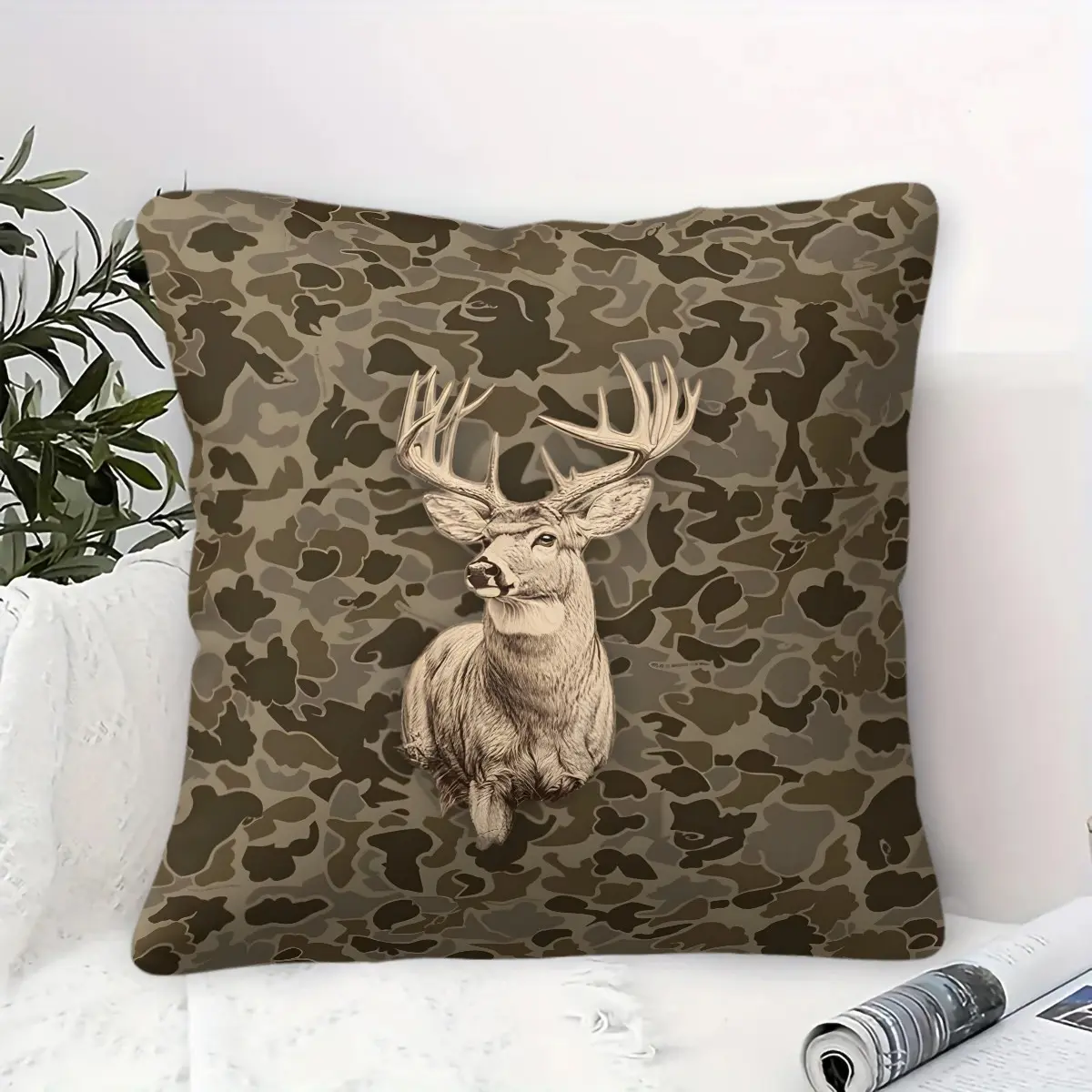 Camouflage-Pattern Accent Pillow, Vintage Sketch-Style Stag Throw Pillow, Decorative Cushion, Ideal for Outdoor Enthusiasts and Rustic-Style Decor for Bedrooms, Sofas, Soft and Comfortable for Office or Leisure Use (45x45cm, 1 Piece, Insert Included)