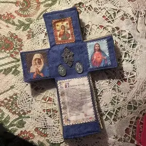 Handcrafted Pocket Shrine Catholic-Portable Travel Prayer Kit & Folding Personal Altar Gifts, Pocket Shrine with Silver Cross, Faith Edition Pocket Devotional, Pocket Prayer & Altar for Spiritual Faith Practices