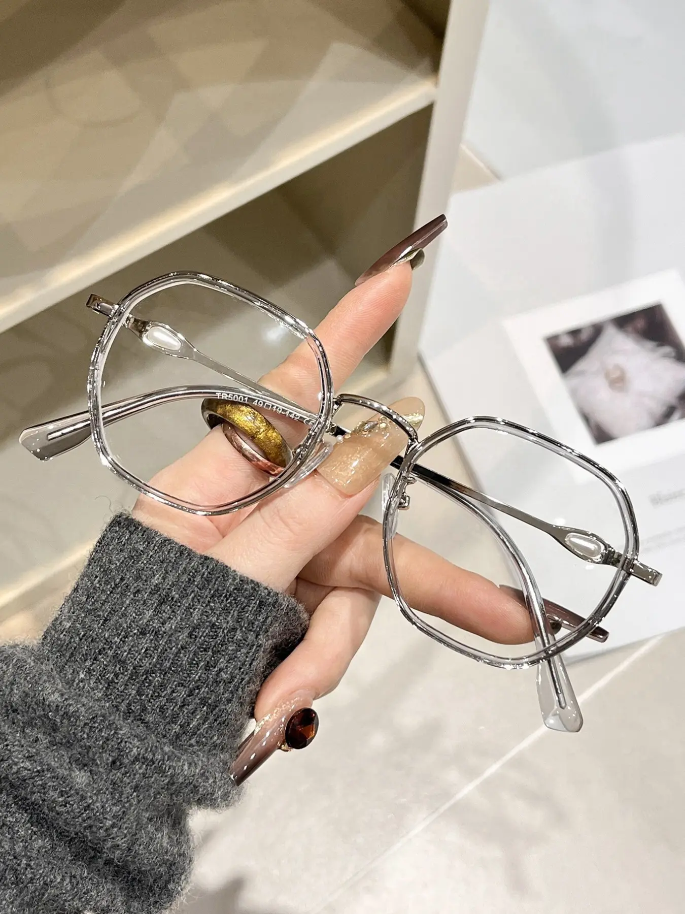 Korean Pearl Cat Eye Glasses Anti-Blue Light Metal Tr Frame Women High-End Style, Stylish Eyewear for Daily Use