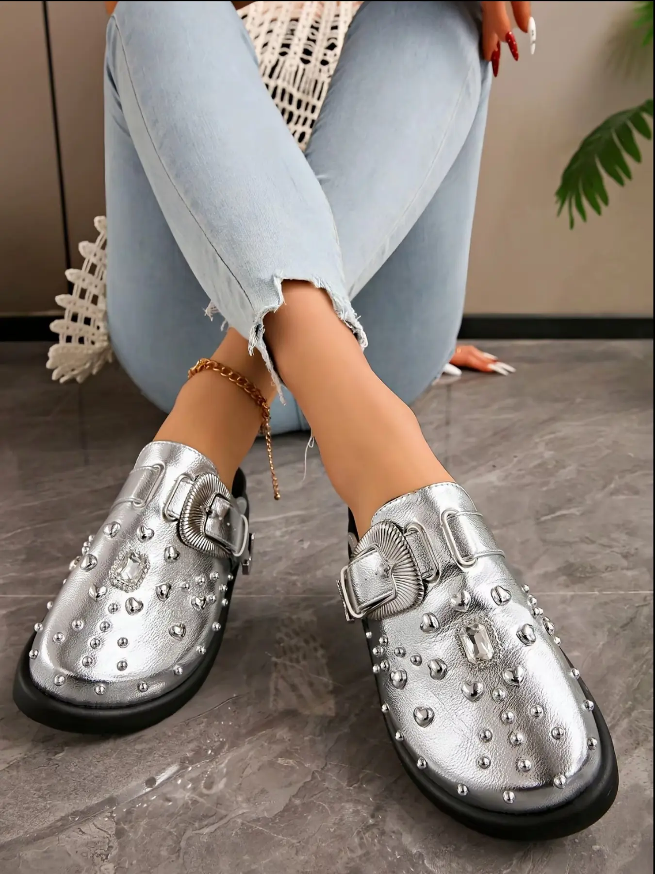 Women's Silver Color Rhinestone Rivet Slippers, Metal Buckle Decor, Thick Sole, European and American Style, Lazy One-Step Slip-On Sandals