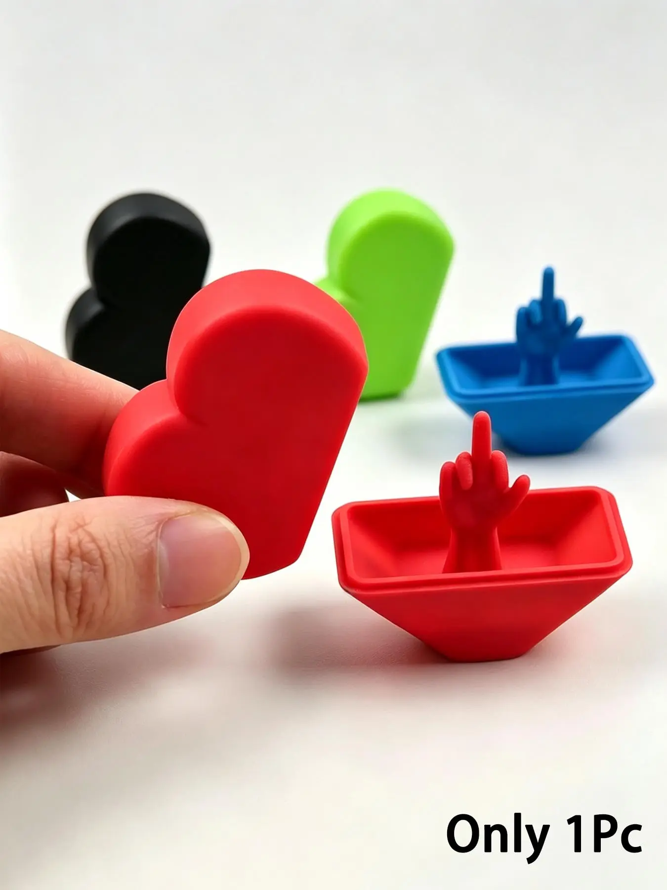 1pc Funny Surprise Middle Finger Heart Box, 3D Printed Prank Ornament, Novelty Joke Desk Decor, Creative Gag Gift, Prank Gifts for Friends Valentine's Day Party