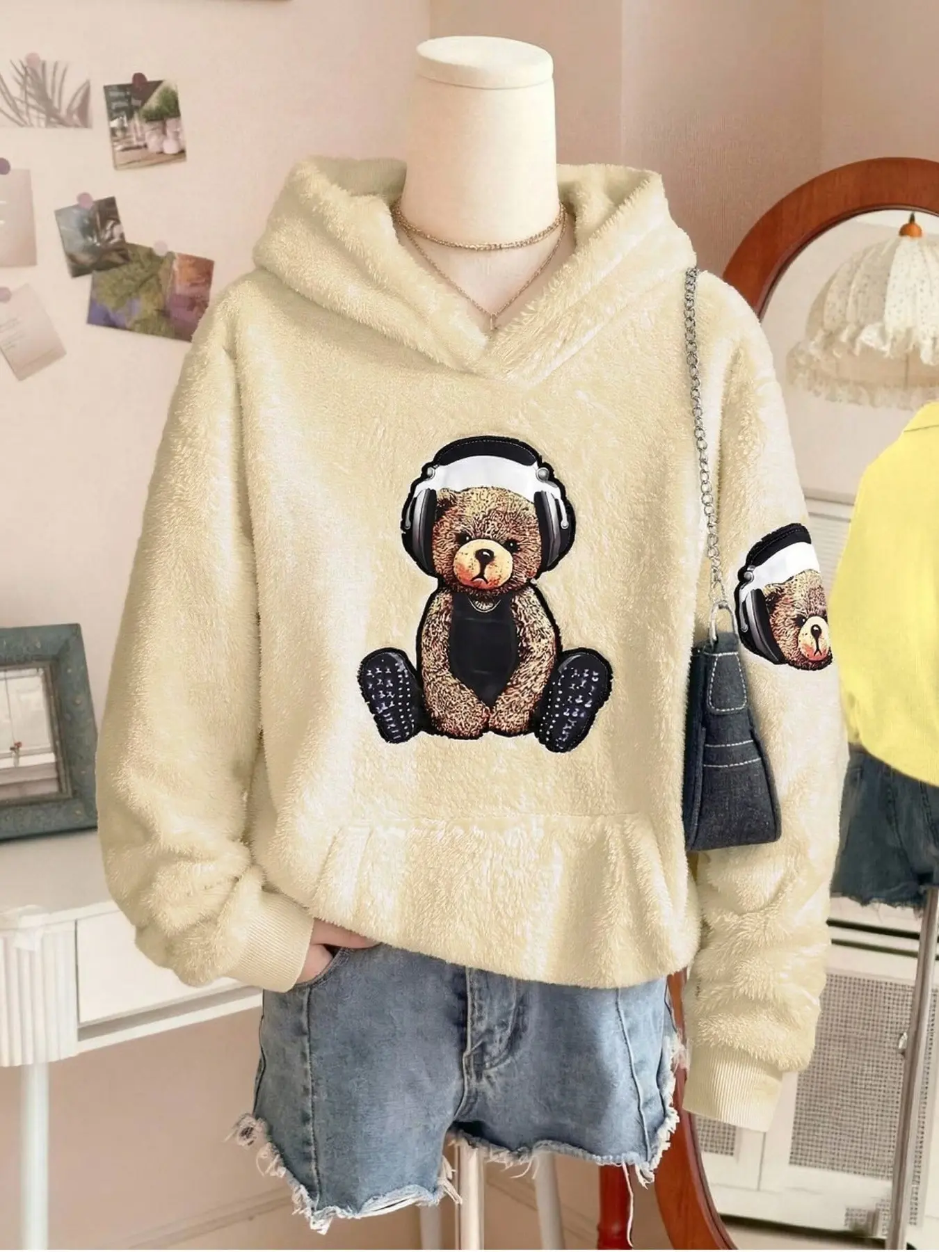 Women Cream Teddy Fleece Hooded Sweatshirt Headphone Bear Graphic Print Long Sleeve Loose Fit Soft Warm Plush Fabric Cute Casual Streetwear Daily Commute Weekend Kangaroo Pocket Pullover Top Fall Winter Ladies Fashion Apparel