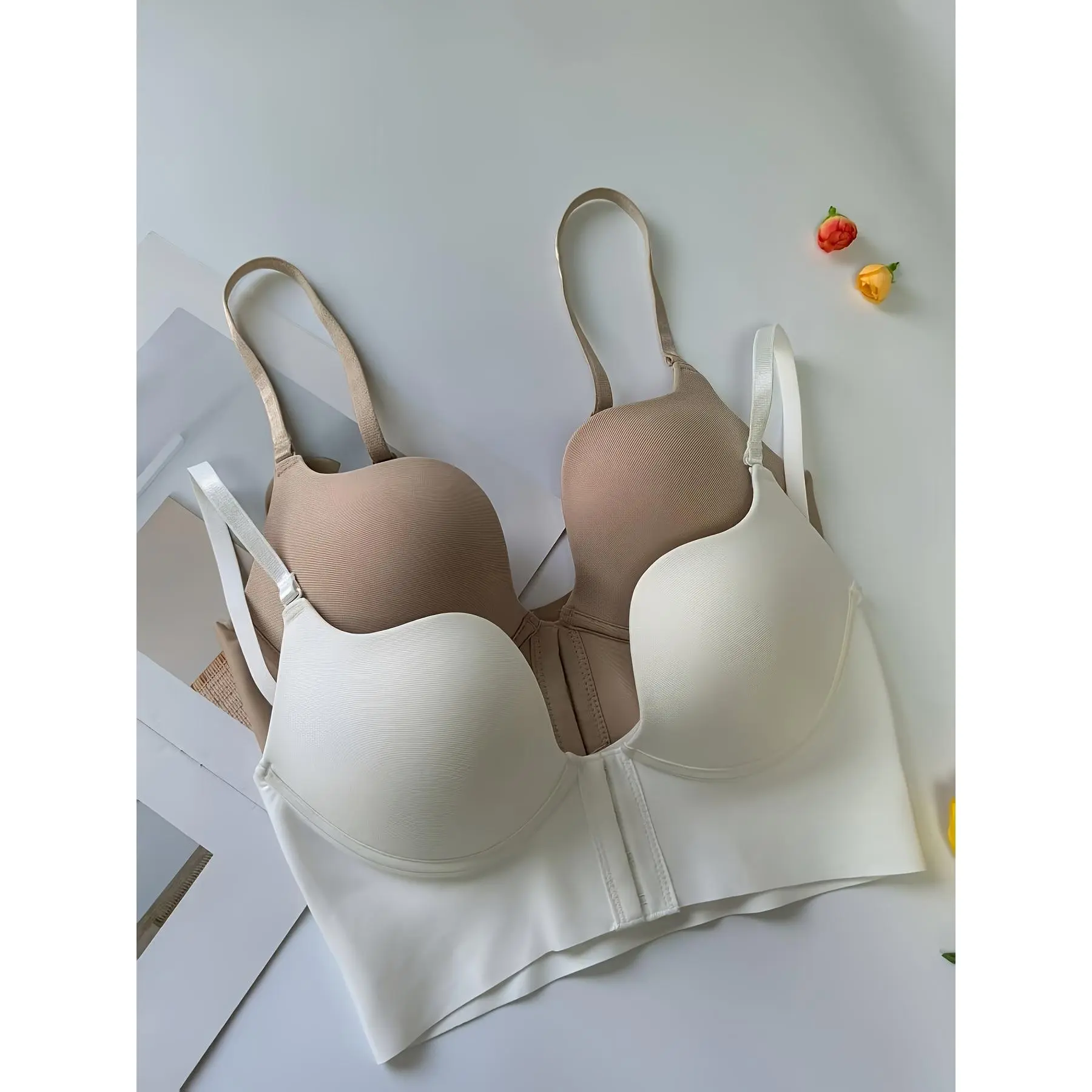 Set of 2 Deep U-Neck Front-Closure Seamless Bras