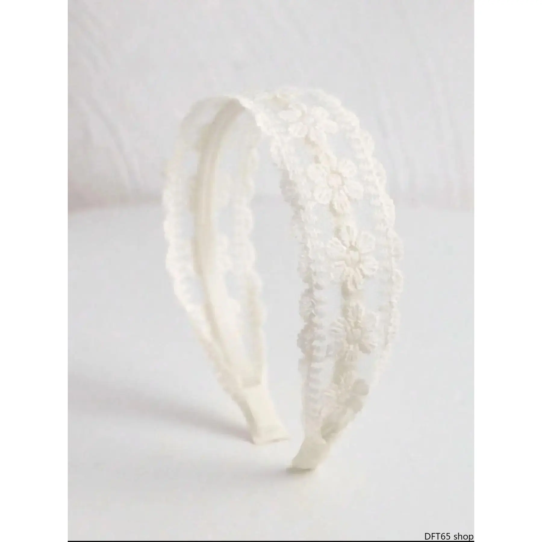 Women's Vintage Floral Embroidery Lace Wide Headband - Soft Breathable Hollow-Textured Fabric, Flexible Stretch Frame, Comfortable Fit - Girls' Weddings, Parties Daily Casual Outfit Hair Retaining Bag Accessory, Headbands For Women