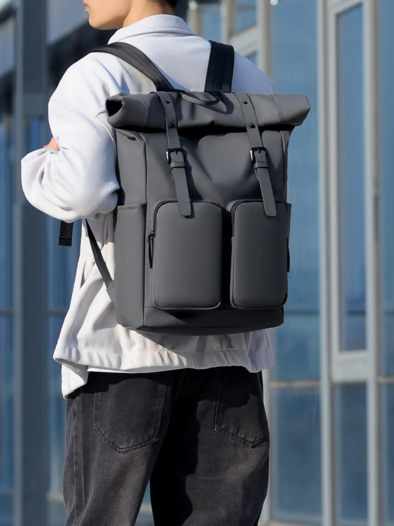 1pc Muted Grey Utility Roll-top Men Backpack Sturdy Metal Adjustment Hardware Layered Divided Storage Rugged Minimal Silhouette Stylish Bookbag For Campus Lessons Suburban Outings To Store Books And Daily Personal Belongings