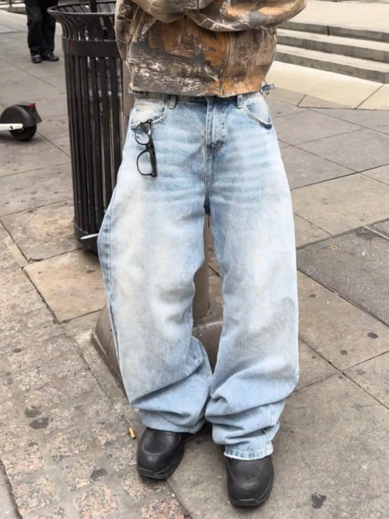 Light Blue Straight Leg Pocket Jeans, Fashionable Streetwear Wide Leg Men's Jeans, Loose Fit Casual Long Pants, Daily Commute Stylish Classic