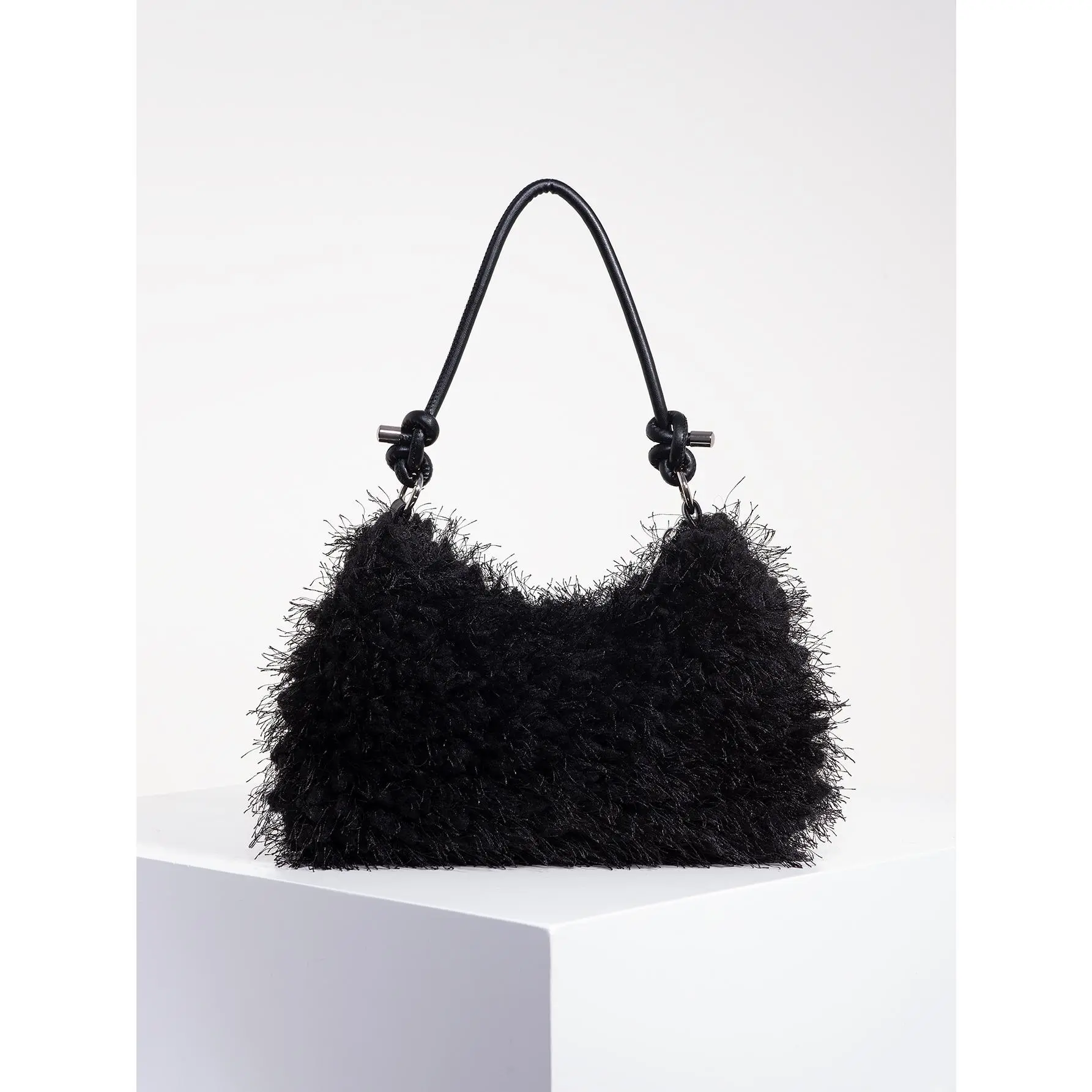 Solid Color Fluffy Soft Candy-Colored Crossbody Bag, Y2K Style Women's Shoulder Bag For Autumn, Girls' Vacation Travel Bag, Cute Charming Clutch Bag For Winter, Women's Autumn Versatile Shoulder Bag, New Fuzzy Bag For Women