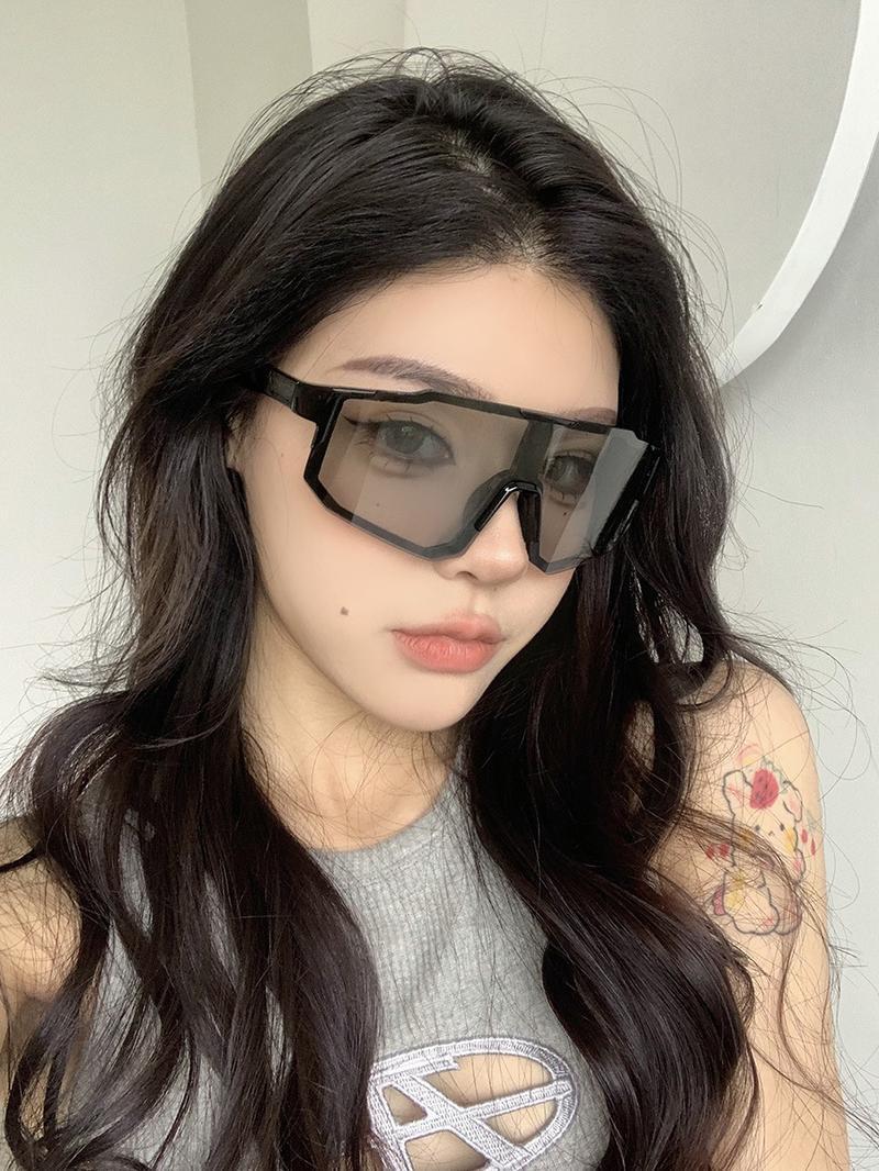 2026 New Arrival 7-Pack Unisex Outdoor Sunglasses – European American Style Large Frame, Windproof UV Protection for Cycling Fishing Travel