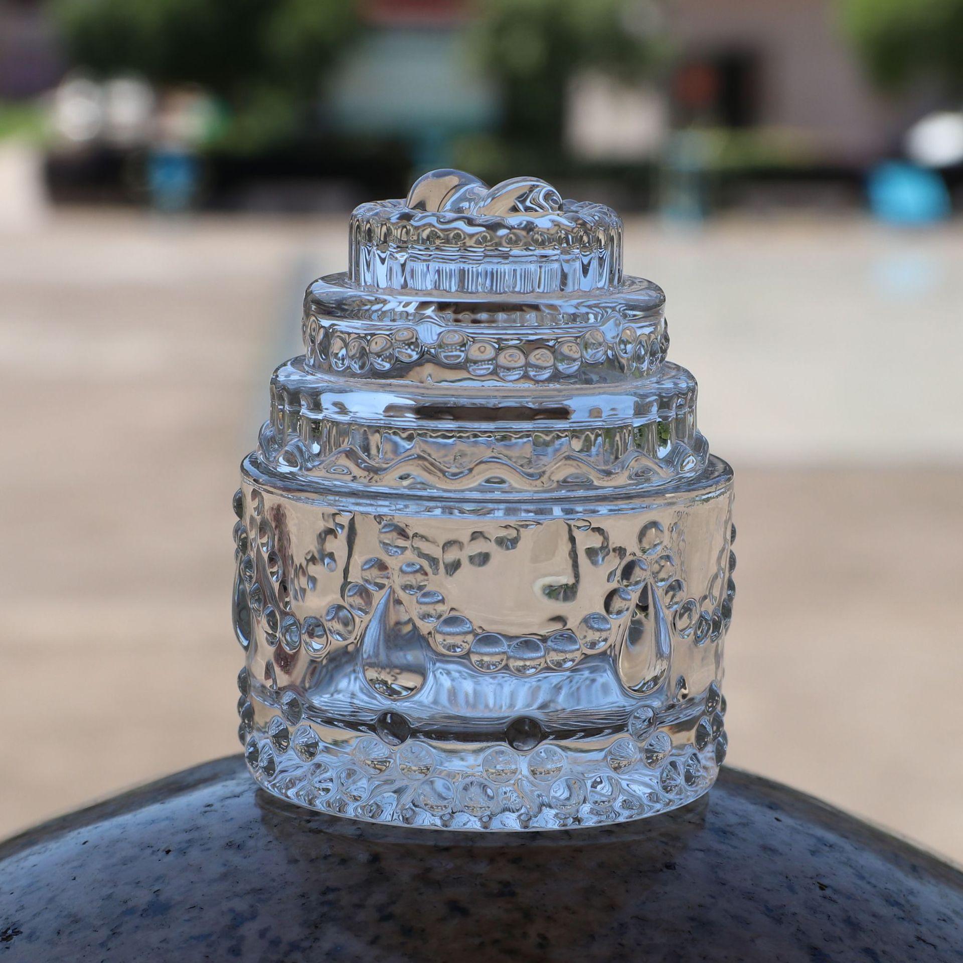 Mini Cake Shaped Clear Glass Storage Jar, 1 Count Candy Storage Jar, Home Organizer for Living Room Bedroom Bathroom Kitchen, Glass Kitchen Canisters