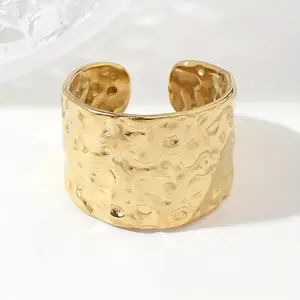 One Stainless Steel Wide Leopard Print Hydraulic Press Ring, Golden Open Adjustable Vintage Ring