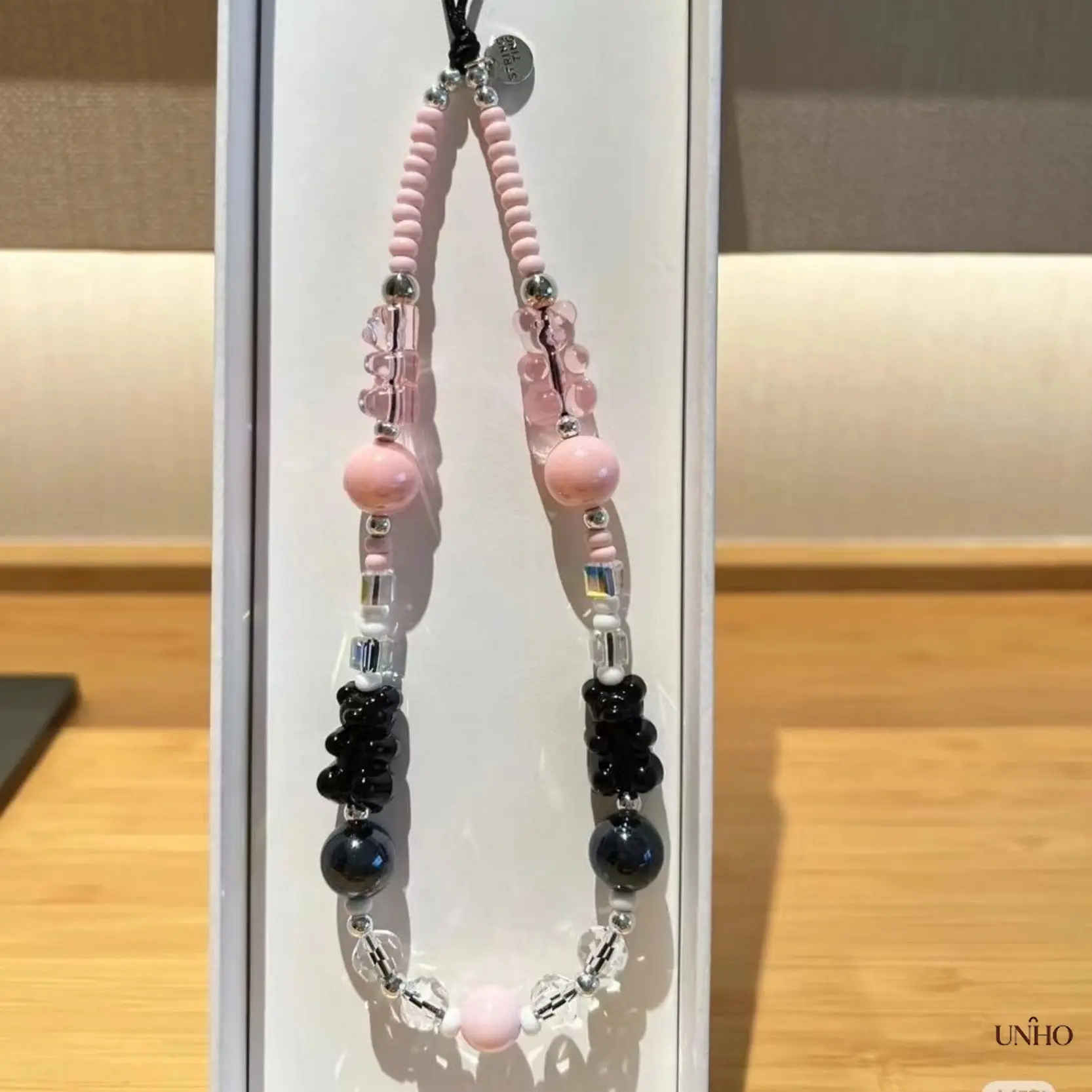 Pink‑Black Gummy‑Bear Beaded Phone Charm Lanyard For Girls, Popular CCD Camera Accessory, Hand‑Made DIY Sturdy Ornaments For Daily Carry‑On And Travel‑Out Moments