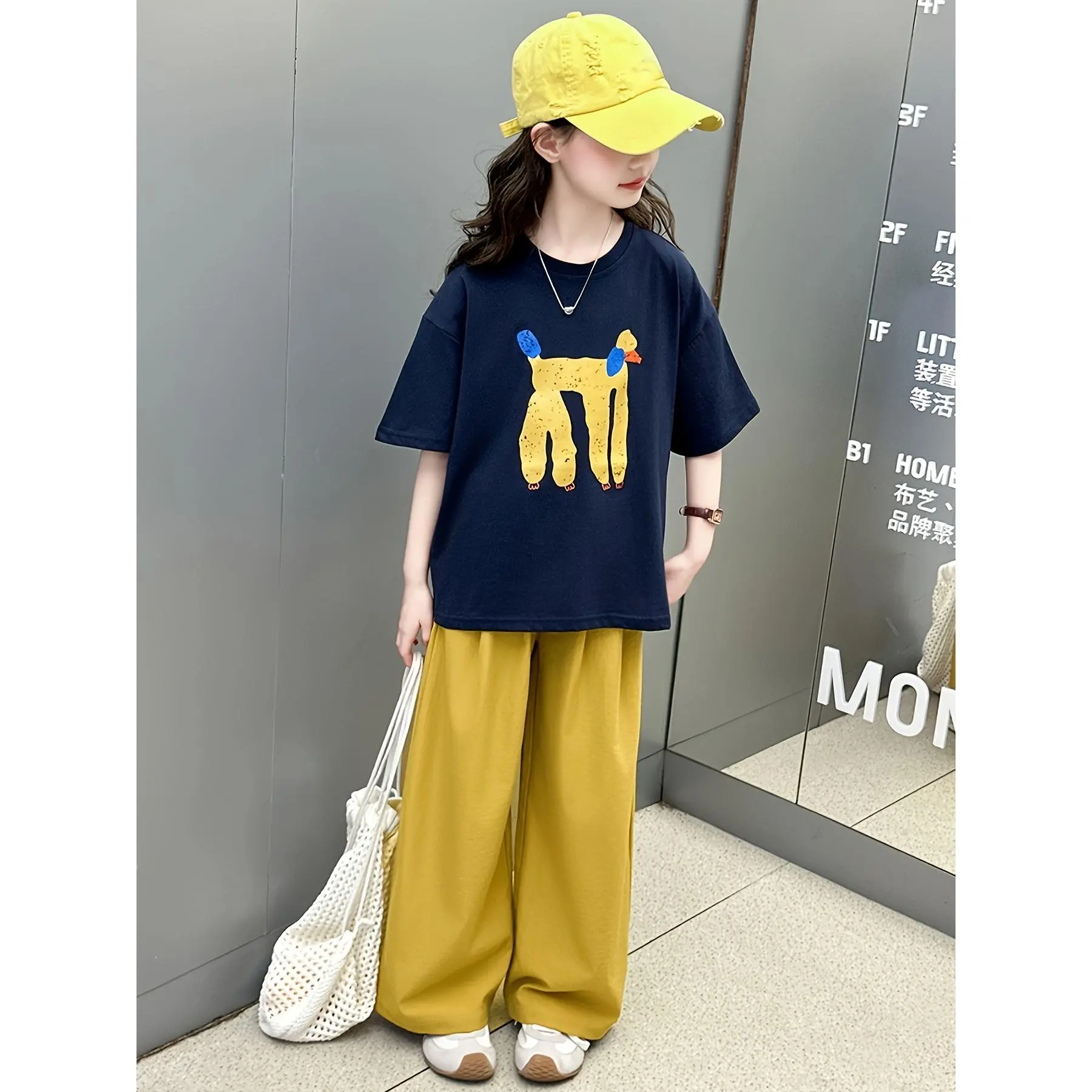 Girls' 2-Piece Polyester Outfit - Mid-Big Kids Basic Graphic Athletic Preppy Style Round Neck T-Shirt & Straight Long Pants, Cold Wash Comfortable Kids Clothing Girls for 3-Season Outdoor Use, Cute, Do Not Dry Clean, Knit
