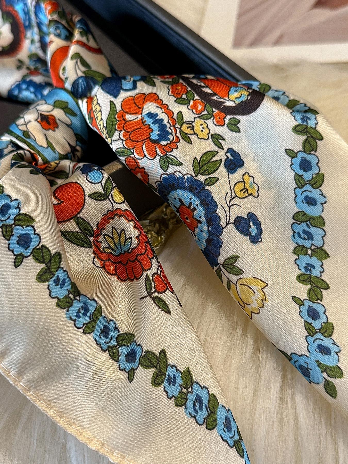 1pc Bandana Style Paisley Print Neckerchief, Faux Silk Square Headscarves For Women, Boho Style Scarf, Fashion Scarf For Daily Use, Floral Print Scarf