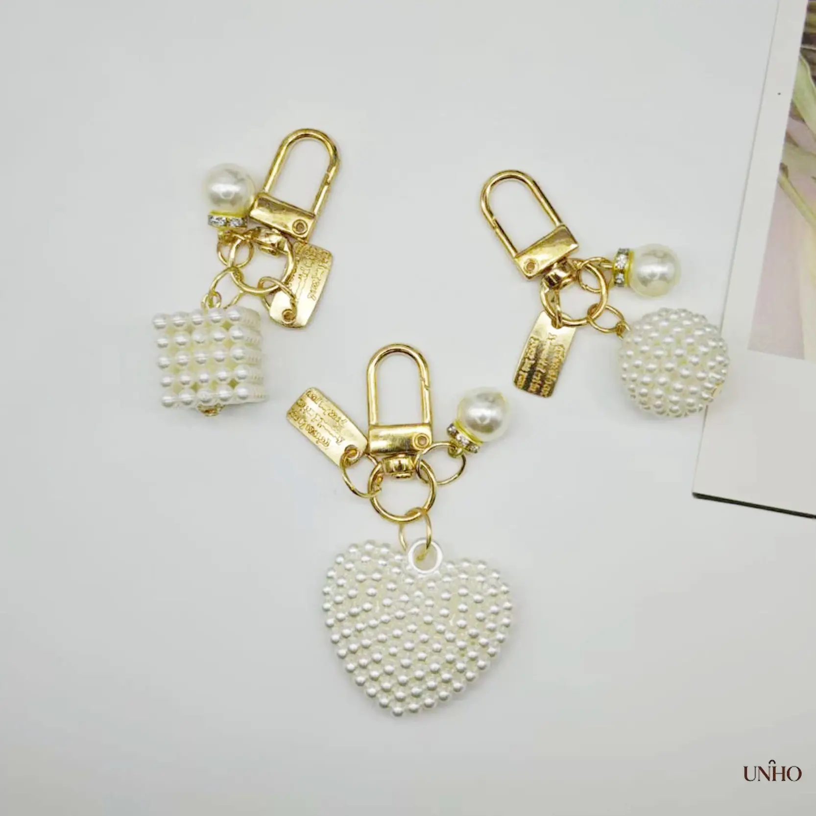 New Arrival Pearl Alloy Cutout Heart Letter Plate Keychain Pendant, Creative Multi-Use Decor Charm For Earphone Case & Bag Matching Accessories
