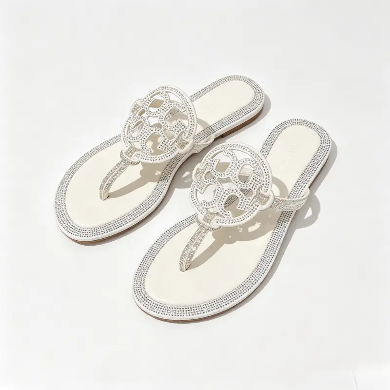 Women Rhinestone Cutout Circular Logo Thong Sandals Flat Slip On Flip Flops Sparkly Crystal Embellished Slide Sandals Soft Padded Insole Non Slip Summer Beach Vacation Dressy Casual Flip Flops For Wedding Party Daily Shopping Outdoor Walkin
