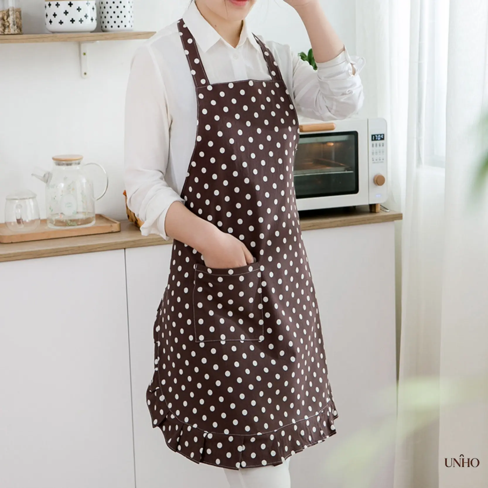 Japanese‑Inspired Polka‑Dot Neck‑Hanging Apron, Breathable Waterproof Oil‑Resistant Garment, Fashion‑Fit Waist Apron for Women for Home Cooking, Baking Tasks And Cafe‑Work Occasions