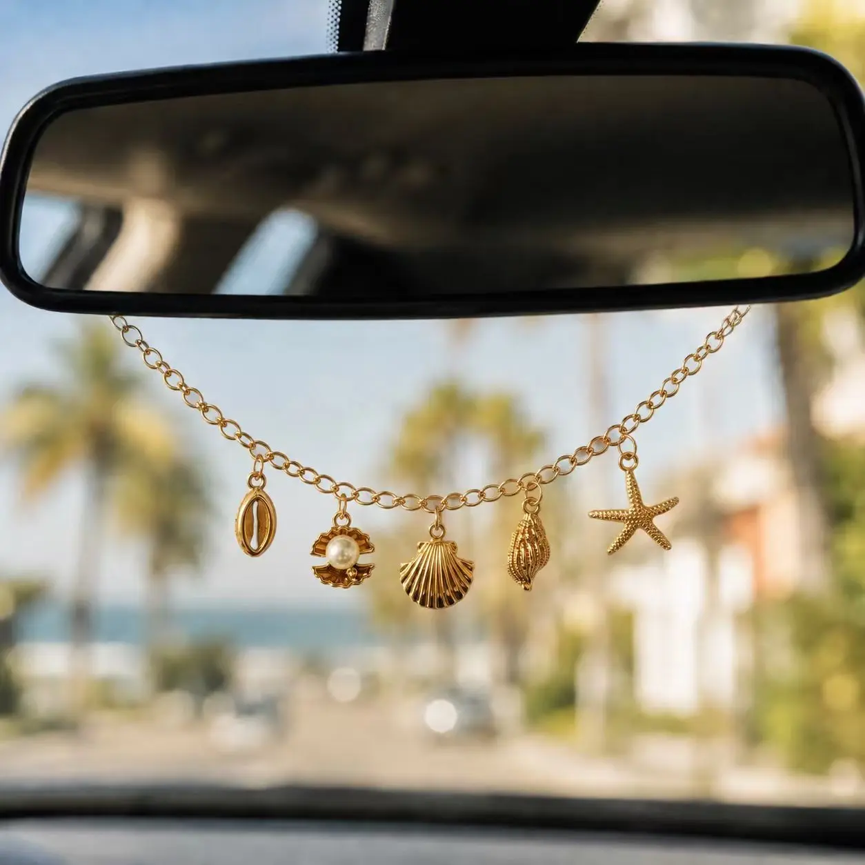 Car Rearview Mirror Ornament, Alloy Chain, Bohemian Style, Beach Theme, Artificial Starfish and Shell Pendants, Fashionable Pendant Decor, Car Hanging Ornament