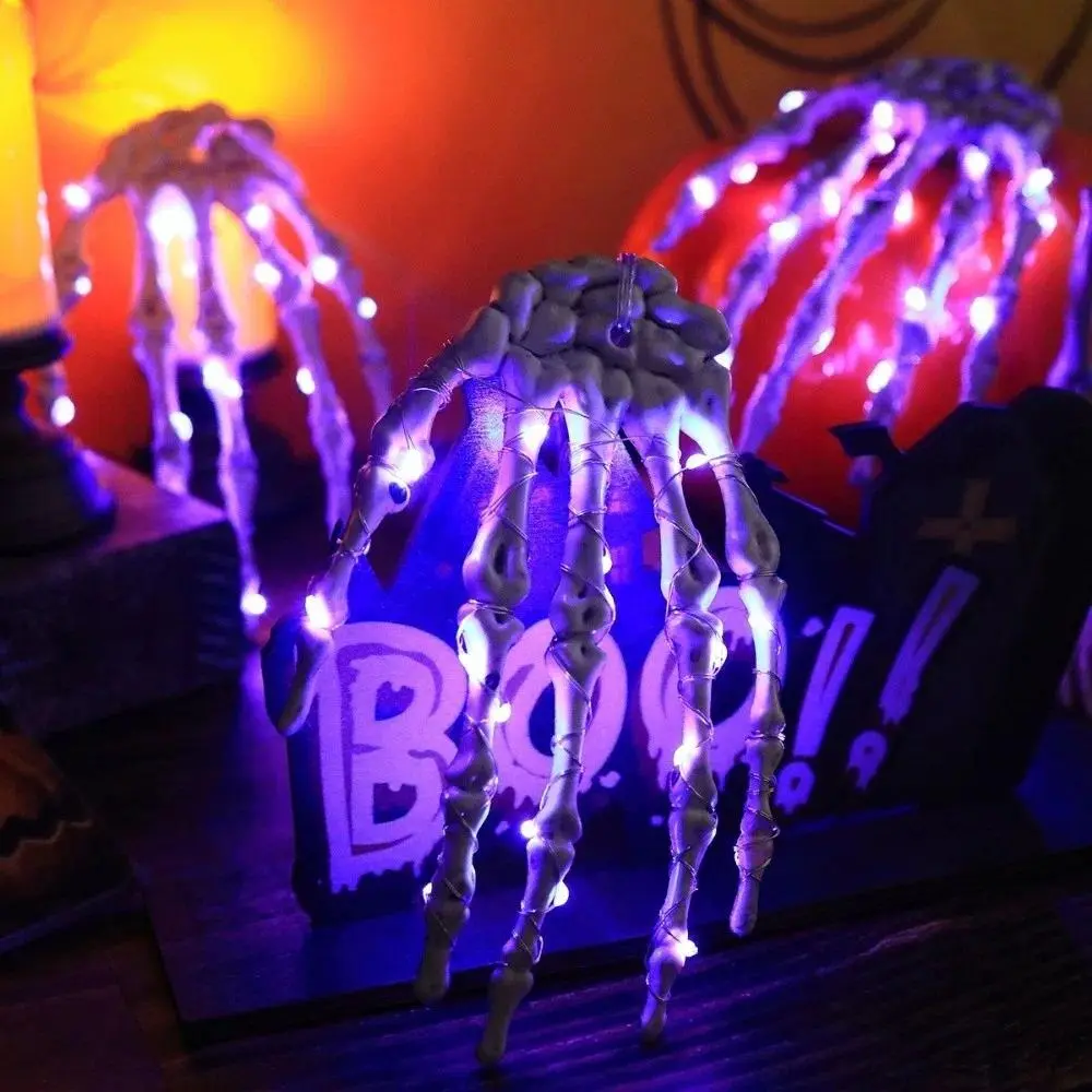 Realistic Halloween Skeleton Hand Light LED Weatherproof Ghost Skeleton Hand Lamp Plastic Halloween Hanging Decor