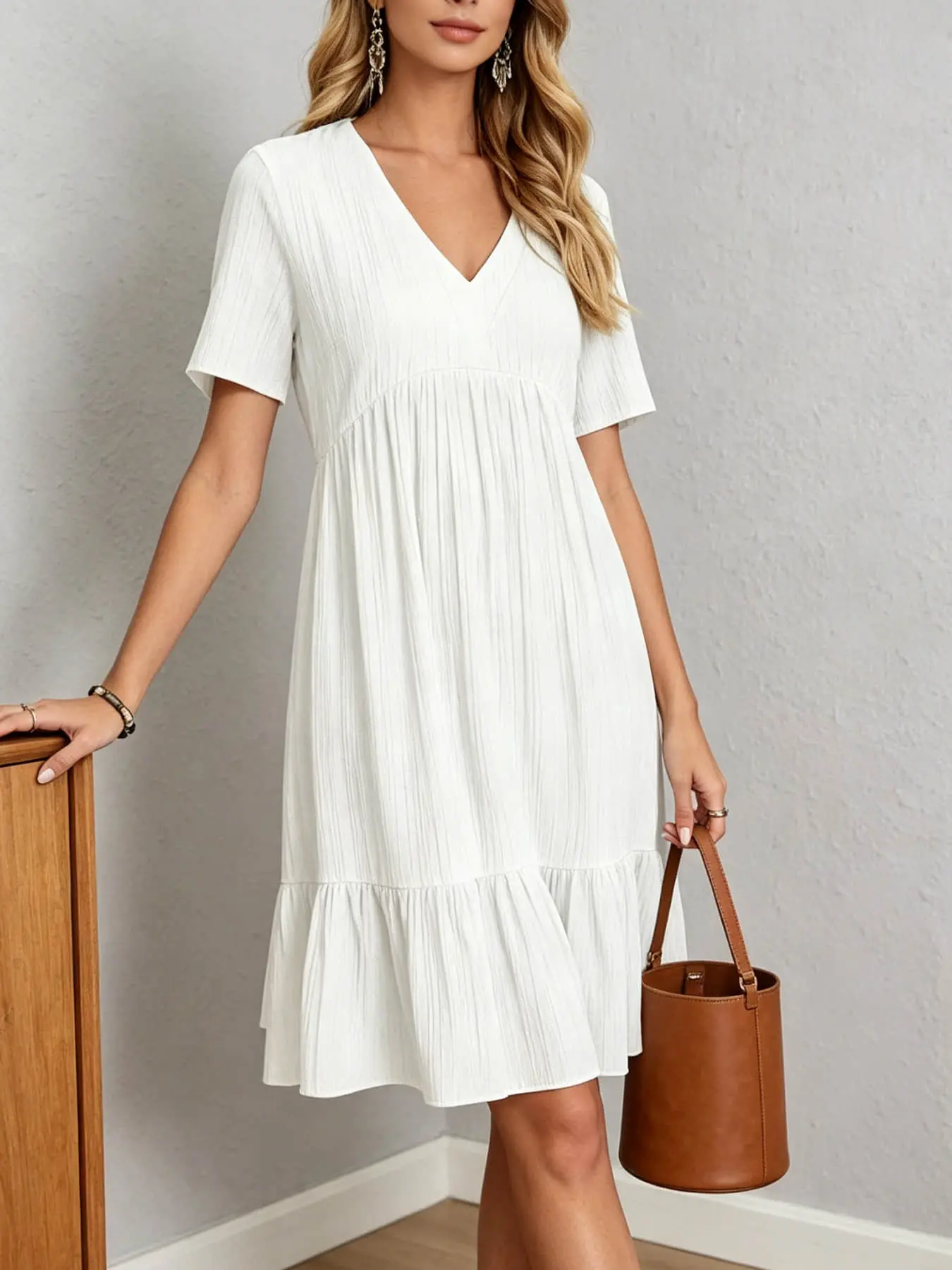 A fashionable women's V-neck short-sleeved pleated texture loose ruffled dress, Casual wear, suitable for summer, perfect for daily commutes, casual outings, dates, and beach vacations