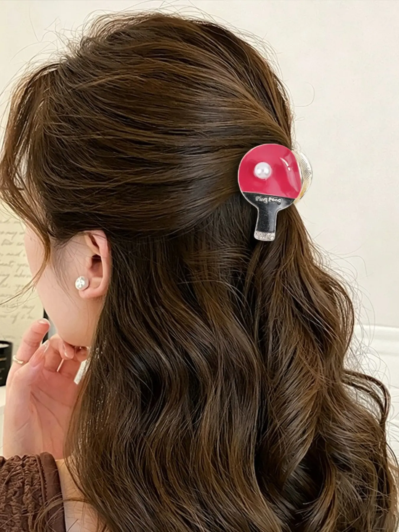 Creative Sports Hair Clip, Table Tennis Badminton Style, Medium Size, Secure Grip, Easy to Use, Perfect for Daily Commute, Parties, Gifts