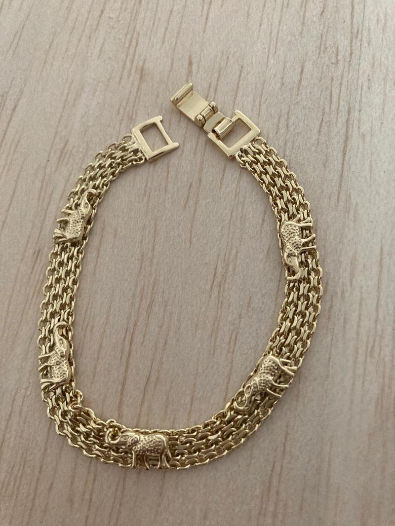 Lucky Elephant Bracelet for Women and Girls Adjustable Friendship Jewelry with Charm Design Gold Plated Symbol of Strength and Good Fortune Classic Barcelets Trendy Fashionable Accessories couple magnetic heart charm bracelet