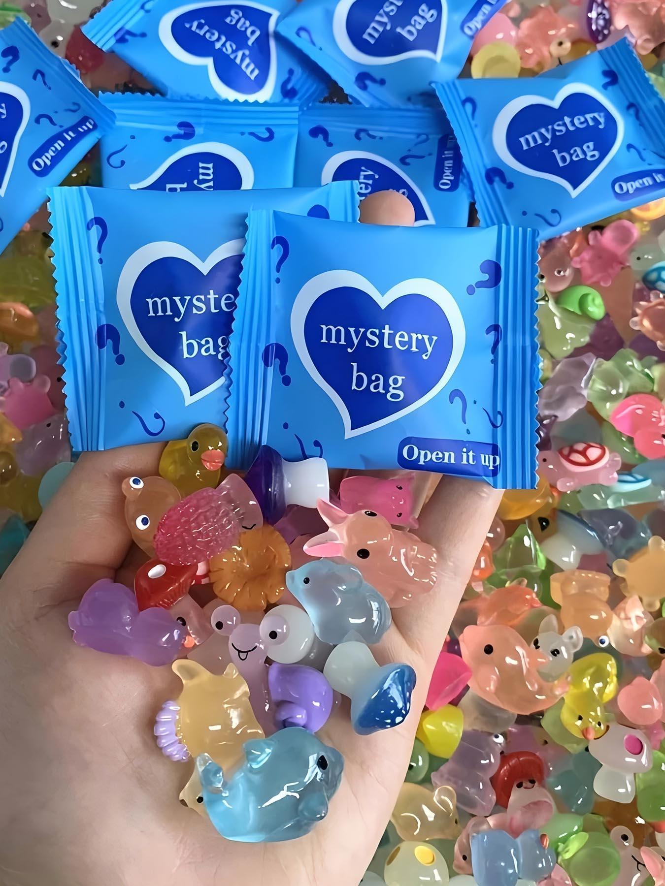 Random Color Mini Resin Animal Ornaments, Luminous Resin Cute Animal Decorations, Creative Decorations for Home Office Desk, Cute Collectible Figurines