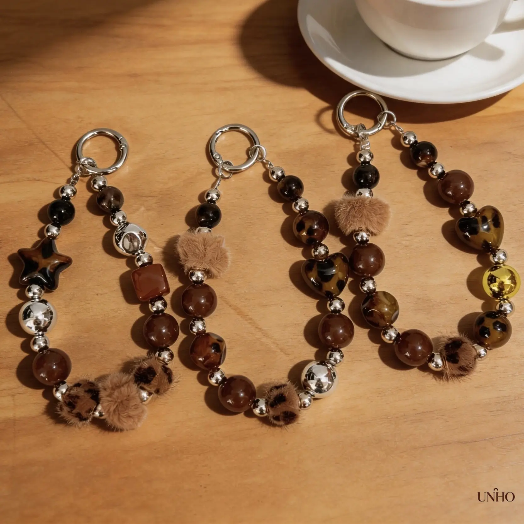 Maillard Tone Handmade Beaded Lanyard Pendant, Dainty Love Detail Multi-Use Hanging Chain Accessory For CCD Cameras, Mobile Phones And Daily Keys