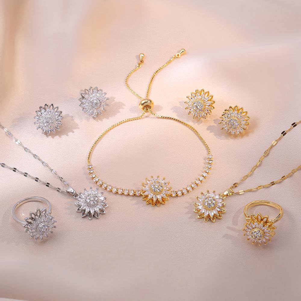 Women's Necklace, New Style Sunflower Diamond-encrusted, Rotatable Collarbone Chain Jewelry, Japanese and Korean Style Cross-border, Ins Ring, Sunflower