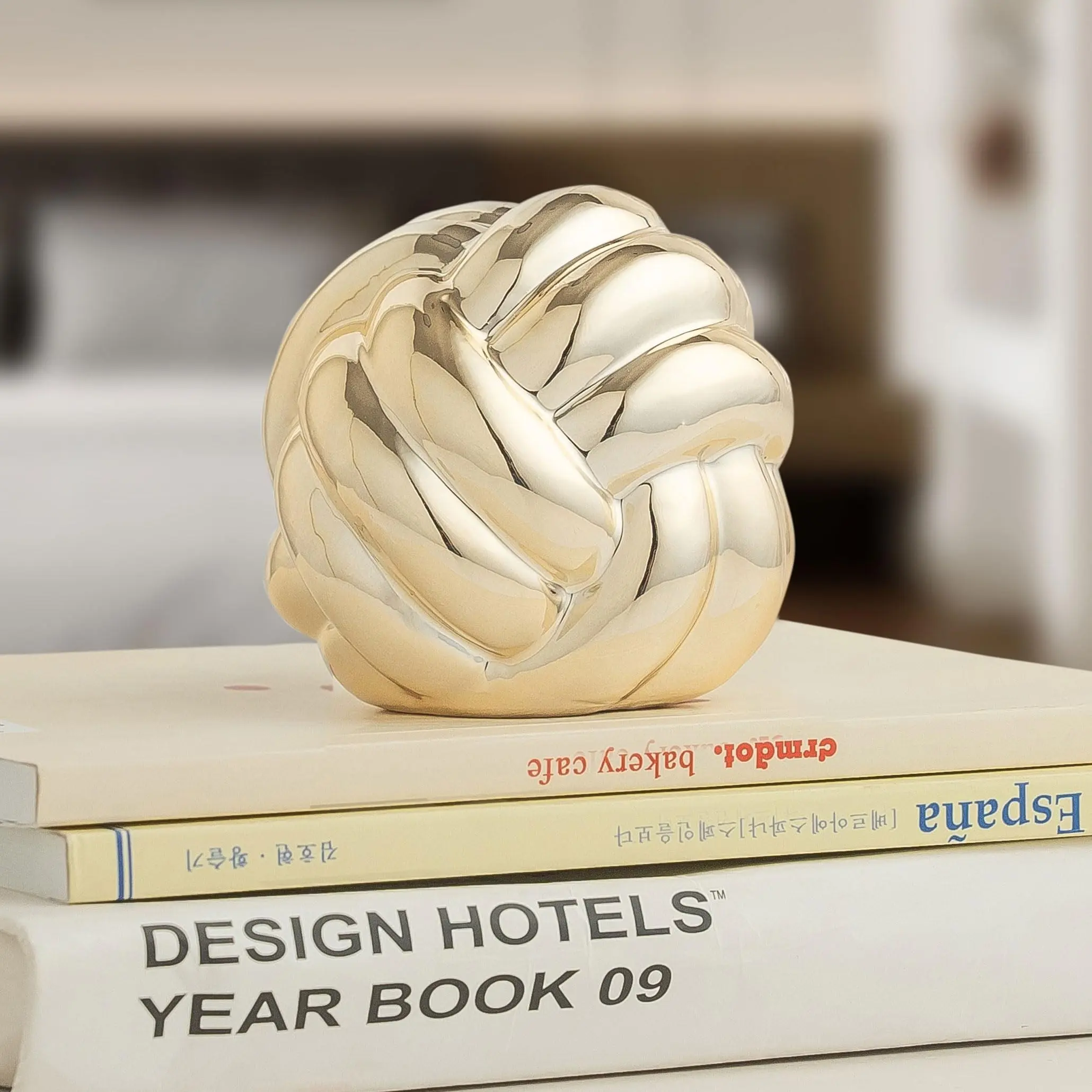 Small Gold Knot Decor, Chain Link Decor, Coffee Table Decor, Book Shelf Decor, Entry Table Decor, Aesthetic Minimalist Decorative Objects for Modern Home Living Room, Desk Decor for Office, Tabletop Decor