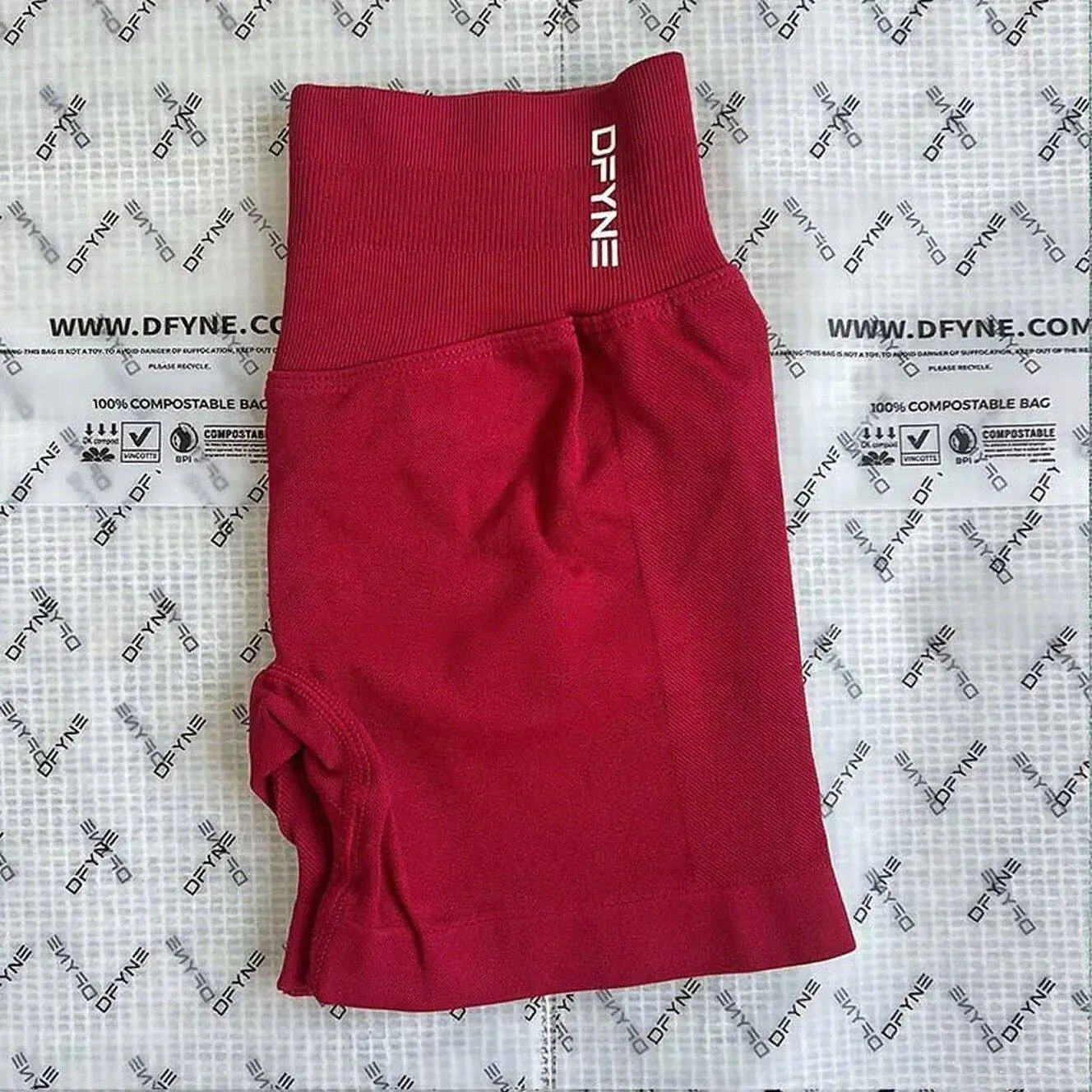 DFYNE Dynamic Seamless Shorts Women Scrunch Butt Lifting Yoga Shorts High Waisted Gym Running Shorts