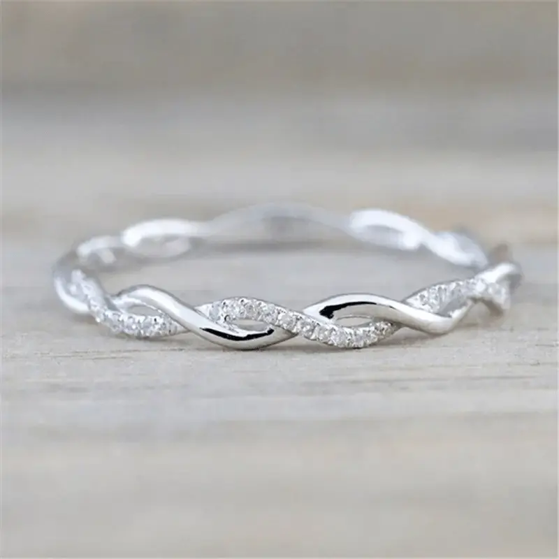 1pc Fashionable Braided Copper Ring, Inlaid Synthetic Zirconia, Easy-to-Wear Rope Design - Engagement Wedding Costume Jewelry, Braided Copper Rings