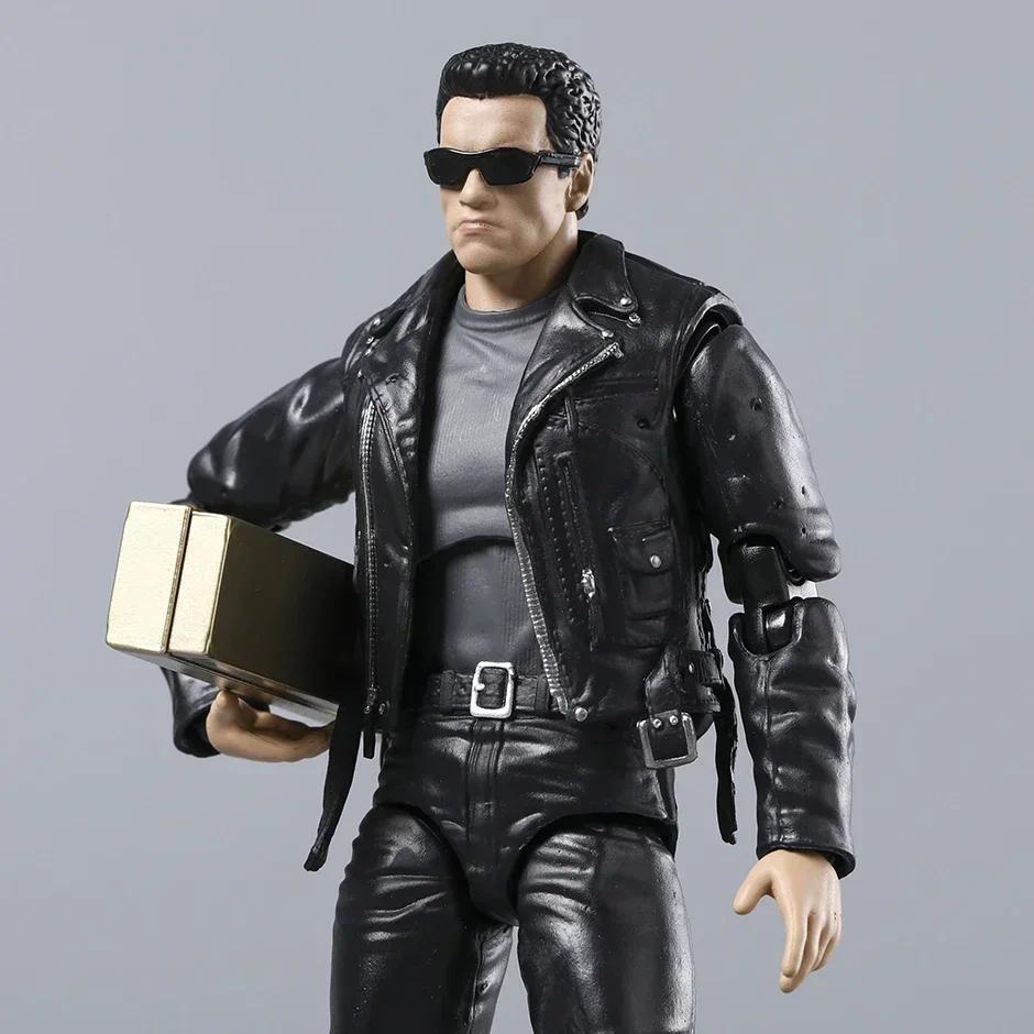 MAFEX No.199 Terminator 2: Judgement Day T-800 (T2 Ver.) Action Figure Figurine Collection PVC Model Toy
