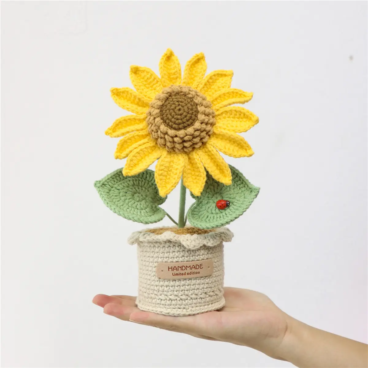 Handmade Crochet Sunflower Potted Plant, Artificial Knitted Sunflower Decor, Forever Flower Gift for Home Desktop Ornament