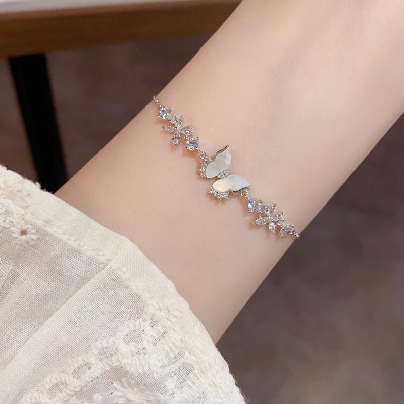 Women's Unique and Elegant Micro-Set Zircon Shell Butterfly Bracelet with Niche Luxury Fashion and Sophistication