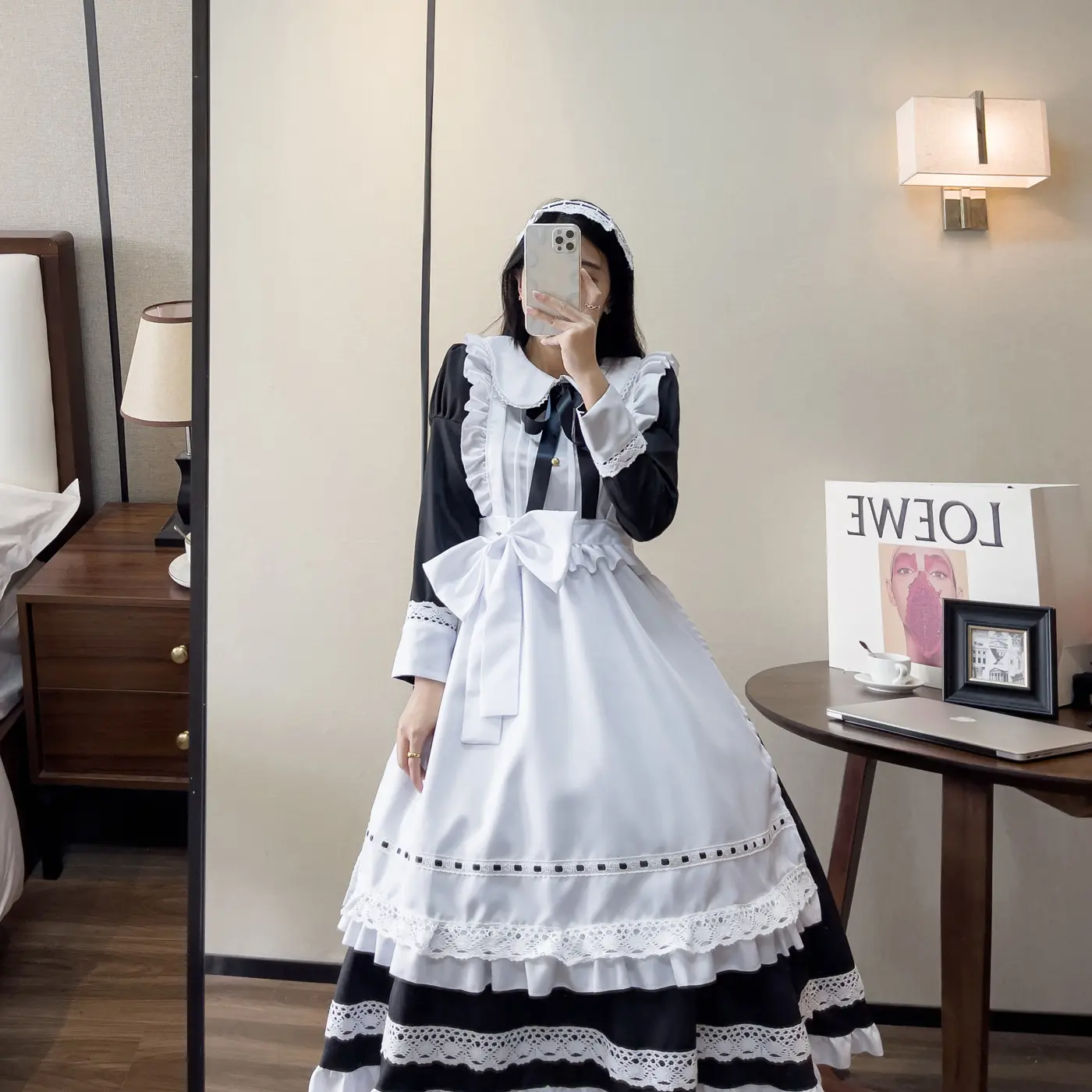 Traditional maid long dress with long sleeves, cross-dressing British butler cosplay, Japanese-style uniform, cute dress