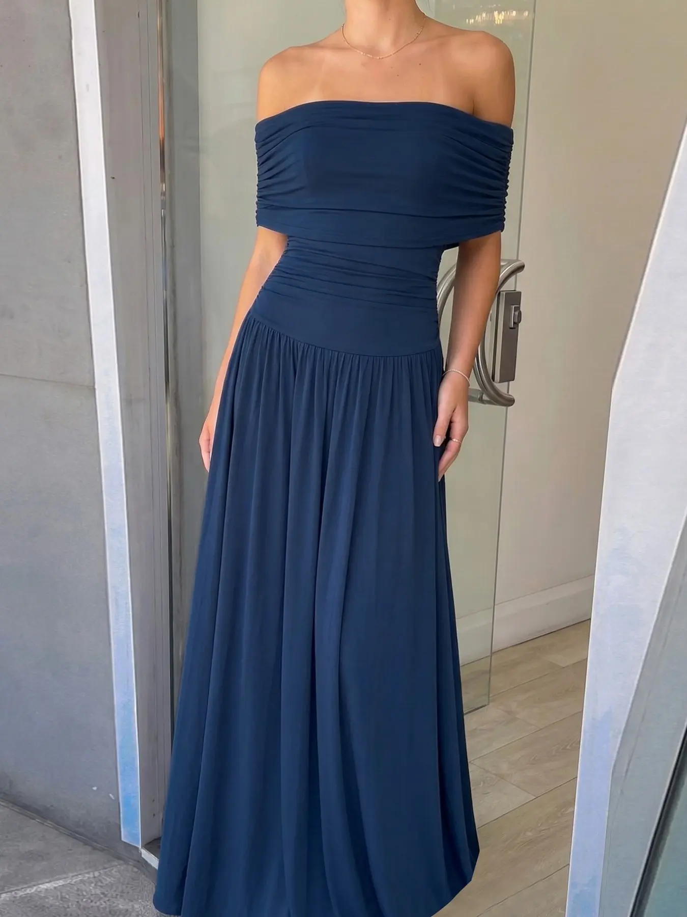 Women's Solid Off-The-Shoulder Ruched Sleeveless Strapless Tube Dress, Backless Plain Fittted Pleated Maxi Dress, Birthday Party Club Date Evening Gown Formal Dress, Formal Evening Attire, Ladies Summer Holiday Daily Casual Long Dresses