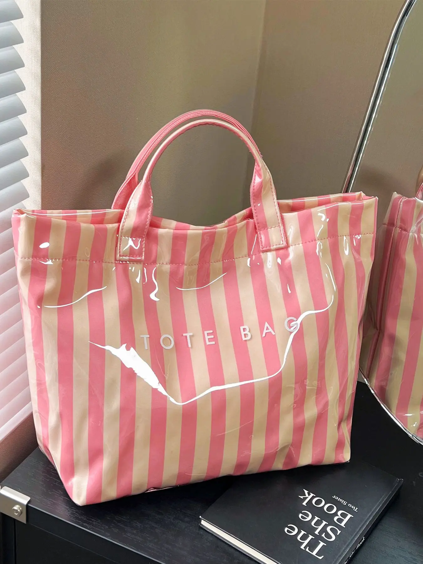2026 New Sweet Fresh Style Striped Tote Bag, Glossy PVC Large Capacity Commuter Bag, Perfect for Spring Summer Outing Shopping, Daily Commuter Tote
