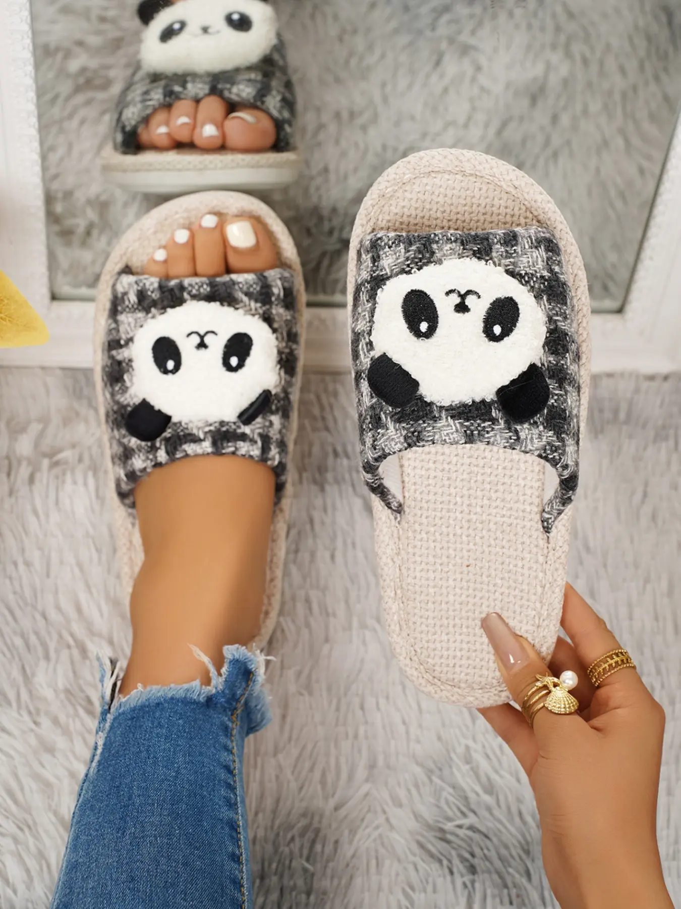 Cute Panda Pattern Slippers for Girls, Breathable Cotton House Shoes, Anti-Slip Hemp Sole, Fashionable All-Season Footwear