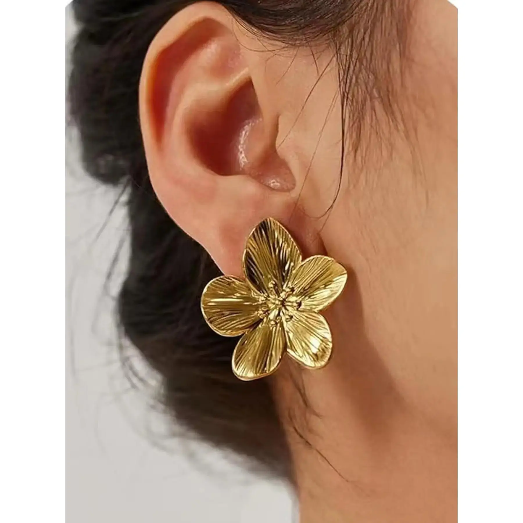 Big Gold Flower Statement Earrings Dangle for Women Trendy, Fashionable Earrings, Chunky Unique Leaf Floral Drop Earrings, Large Gold Fall Earrings Jewelry Gift, High Quality Earrings