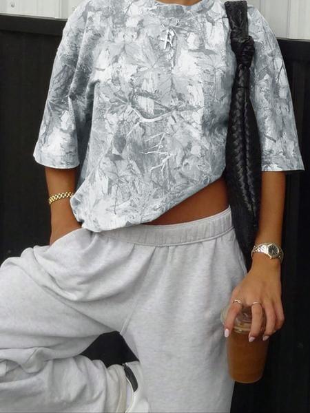 Women's All Over Print Round Neck Tee, Casual Camo Print Short Sleeve Crew Neck T-shirt for Daily Wear, Ladies Clothes for All Seasons, Top