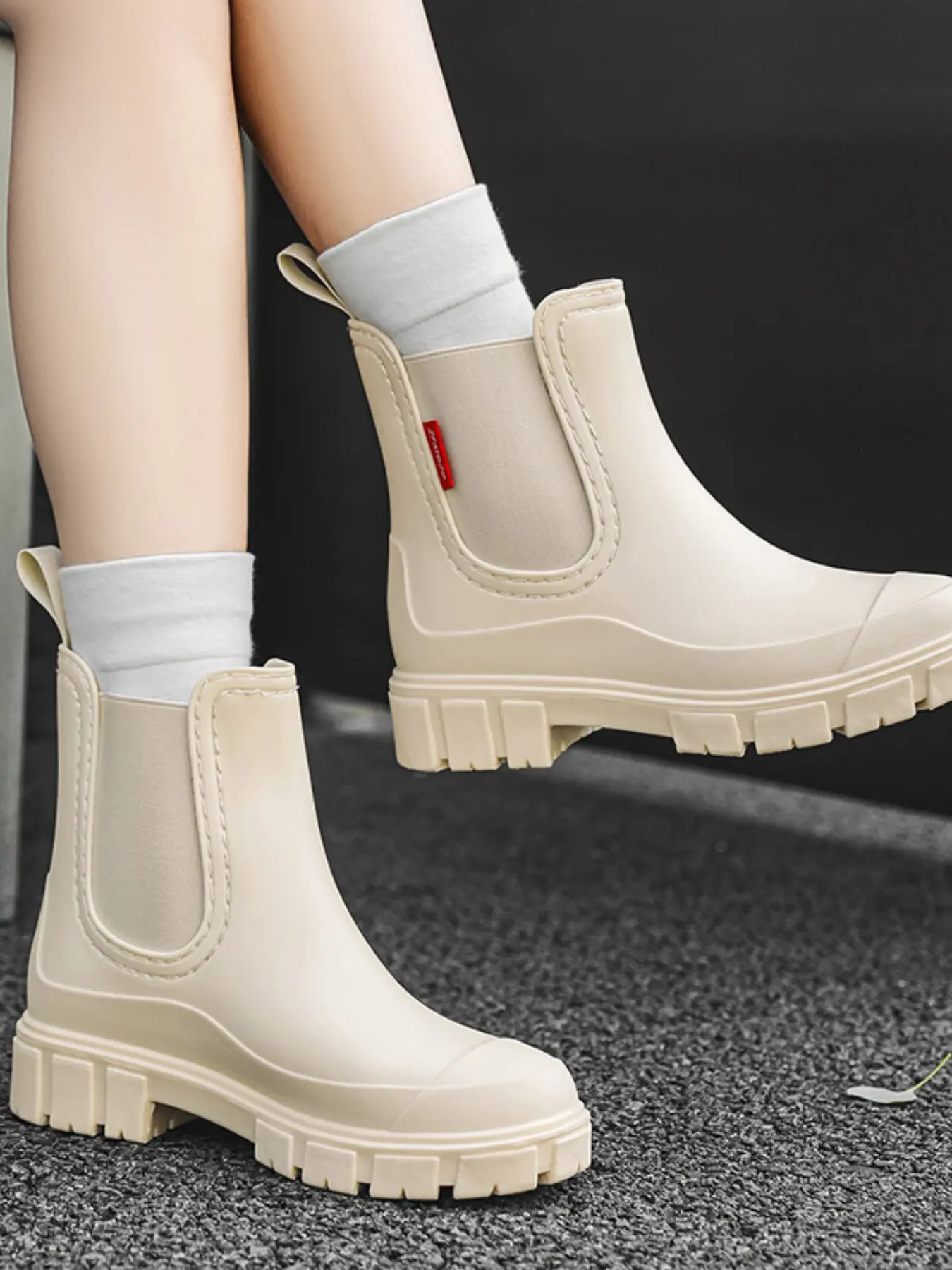 Women Elastic Chelsea Ankle Rain Boots Slip On Waterproof Rubber Booties Lug Platform Non Slip Short Rain Boots For Garden Outdoor Daily Commute
