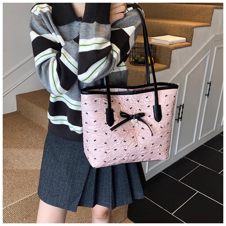 Casual Large Capacity Heart Shaped Butterfly Knot Single Shoulder Bag Trendy Commuter Tote Bag Urban Minimalist Style 2025 Au...