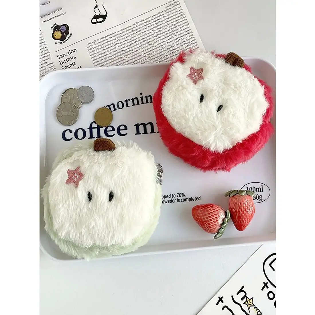 Cute Apple Plush Coin Purse for Women, Cartoon Mini Coin Pouch with Zipper, Portable Small Wallet for Coins, Lipstick, Earbuds & Small Essentials, Kawaii Bag Accessory for Daily Use & Gift