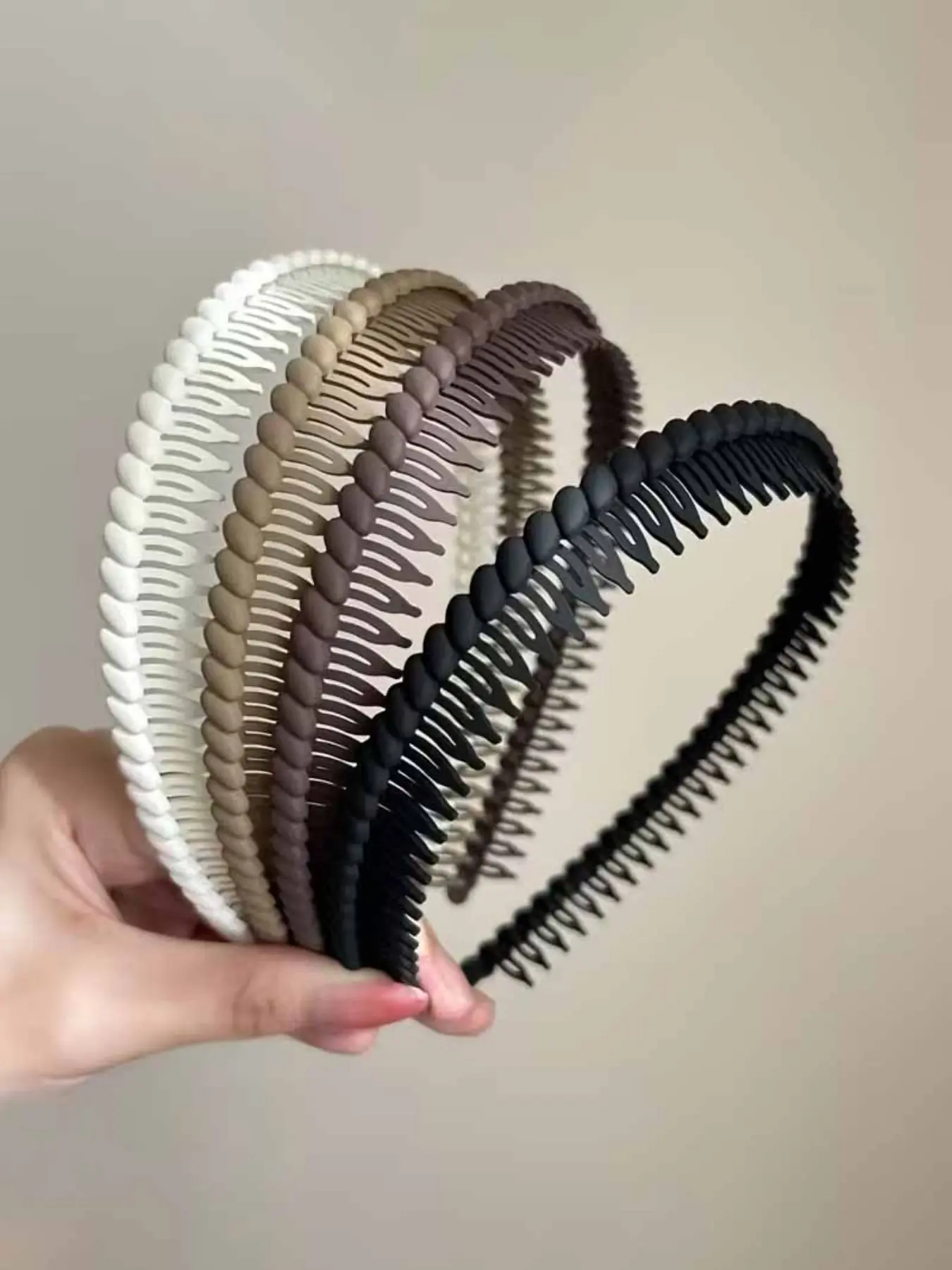 4Pcs Non-slip Plastic Toothed Hair Hoops for Women, Bangs Fixed Headbands, Hair Accessories for Washing Face & Facial Mask, Non Slip Hairbands