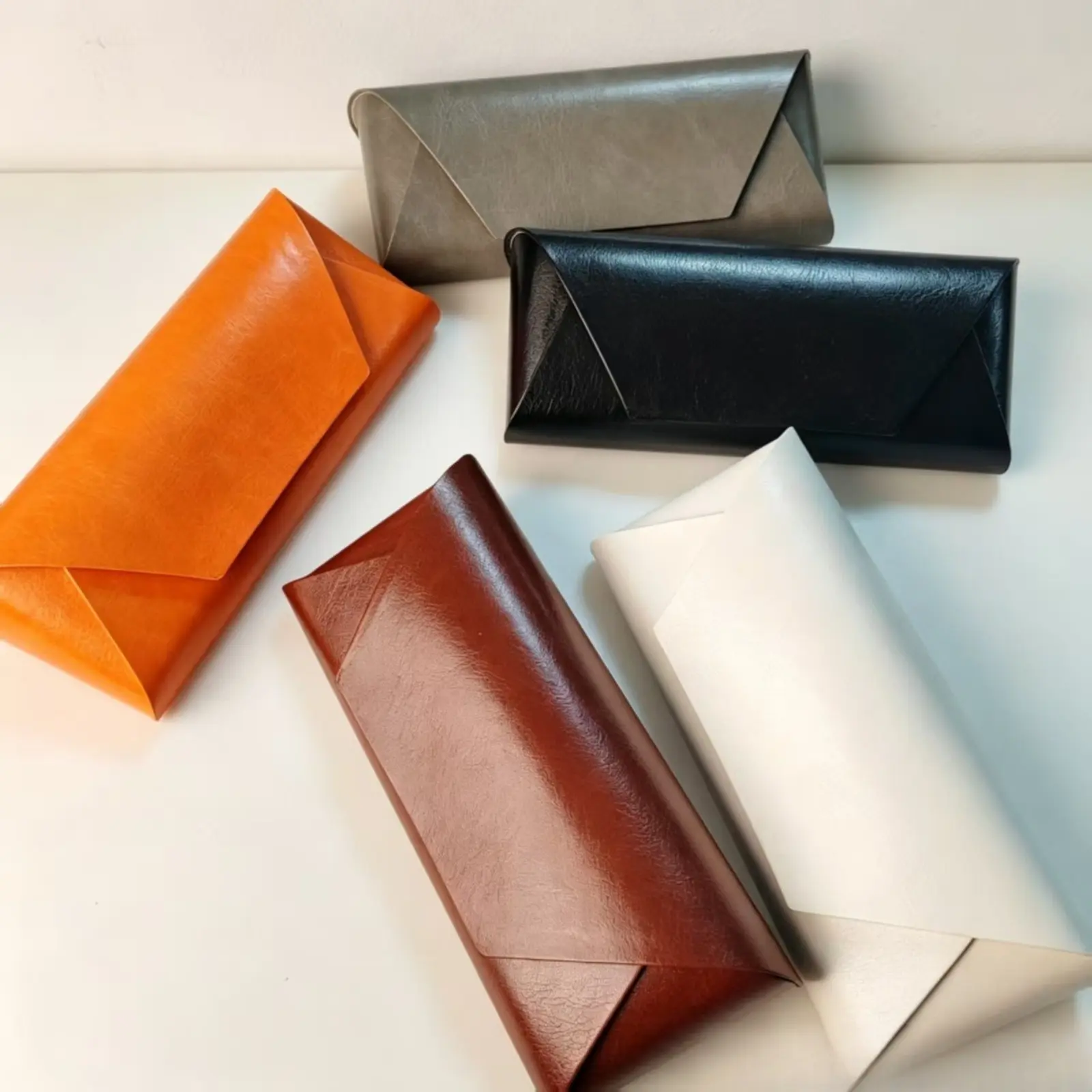 Foldable Triangle Eyeglasses Case, Portable PU Leather Spectacle Storage Box, Flat Collapsible Hard Glasses Holder, Anti-pressure Eyewear Protective Case for Myopia Glasses & Small Sunglasses, Travel Daily Commute School Lightweight Glasses Organizer