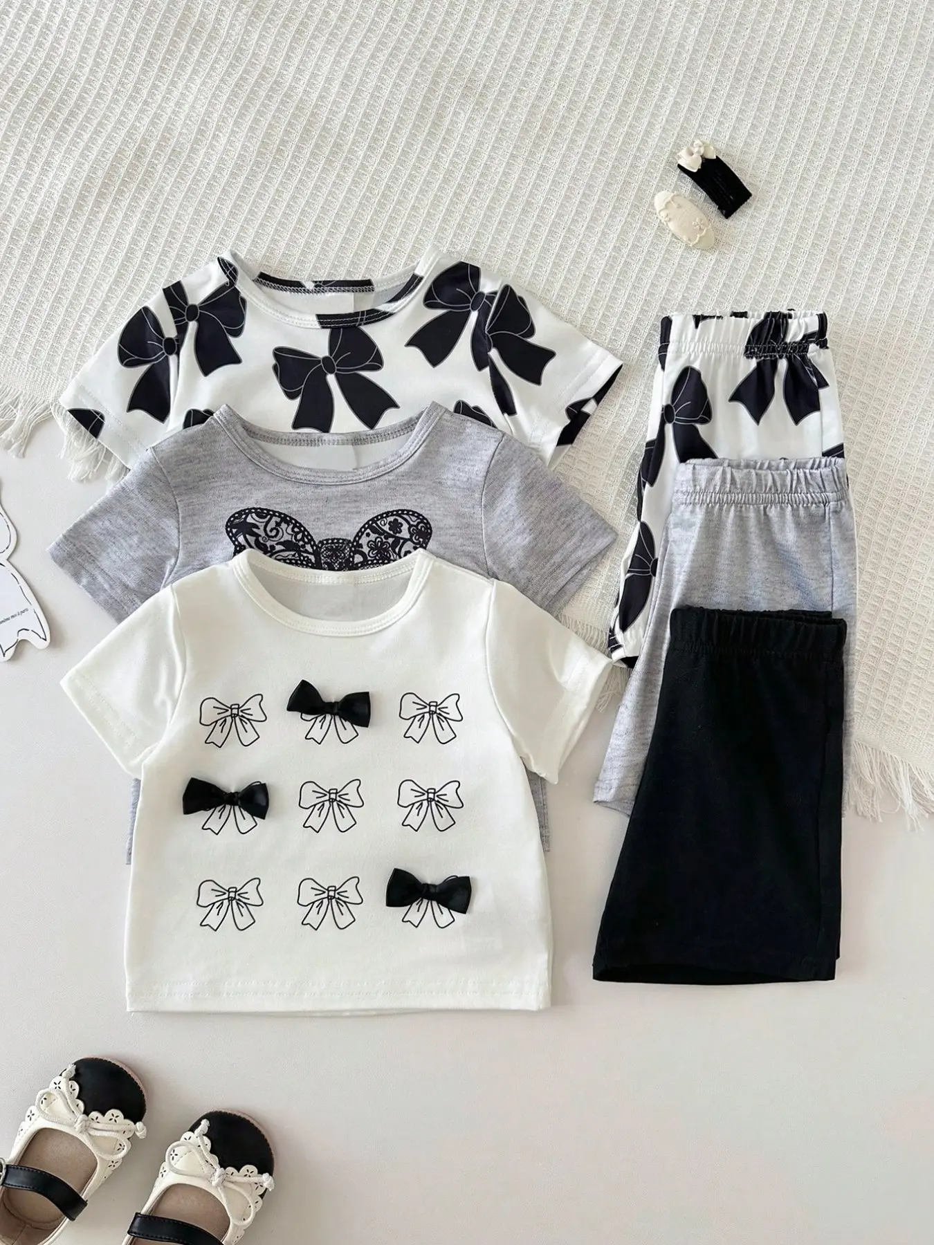 3 Sets Baby Girl Bow Pattern Set, Bow Print Round Neck Short Sleeve T-Shirt + Elastic Waist Shorts, Soft Breathable Summer Infant Casual Home Wear Set Baby Clothing